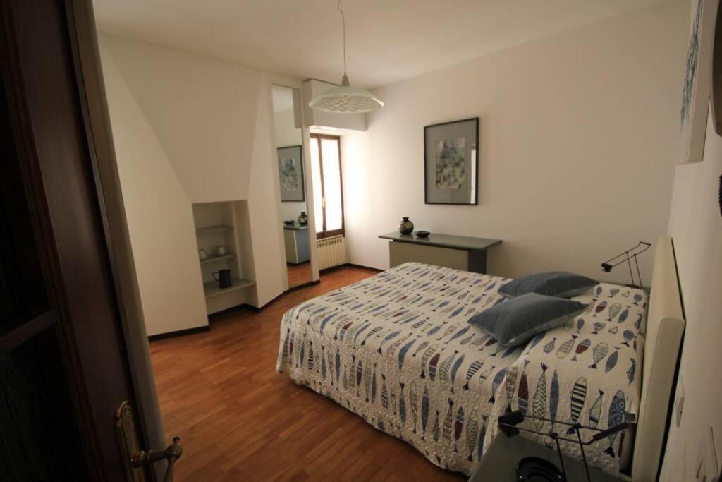 Daisy House: Nice Attic In The Historical Center Saló Exterior foto