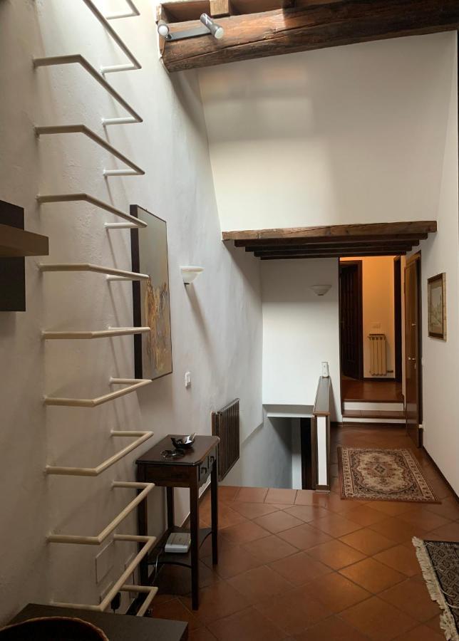 Daisy House: Nice Attic In The Historical Center Saló Exterior foto